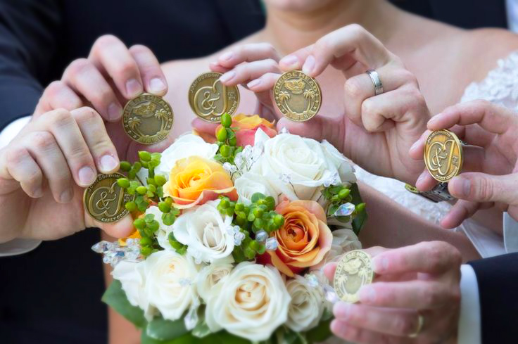 moedas e medalhas personalizadas para casamento