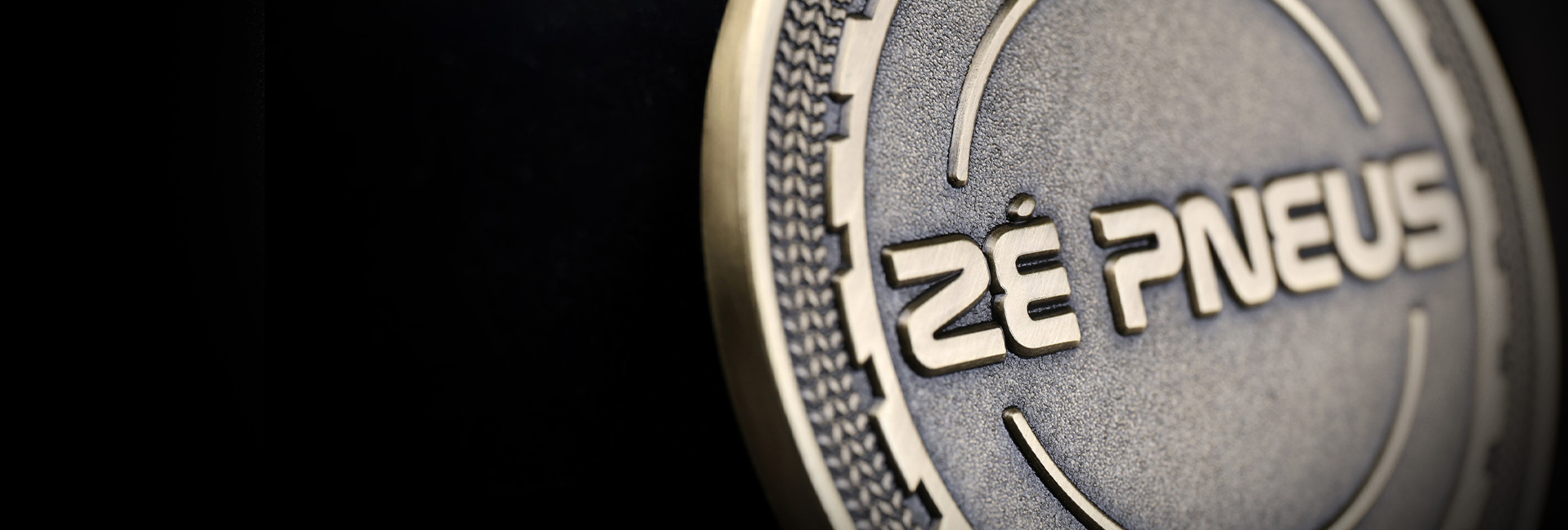 Case Zé Pneus — moeda personalizada de tempo de casa criada pela Tocoin