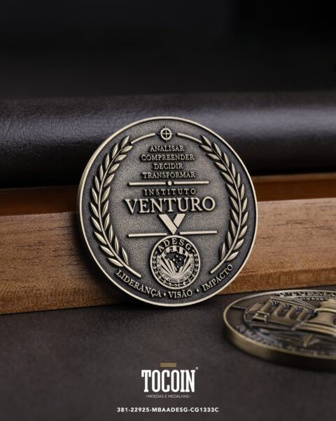 Moeda corporativa personalizada (challenge coin) – presente para funcionários e empresas – 381-22925-MBAADESG-CG1333C